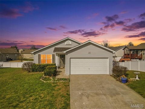 Photo of 56 Swaying Pine Lane, Winfield, MO 63389 (MLS # 26011154)