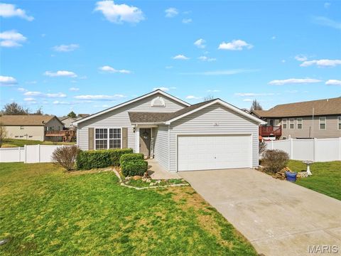 Tiny photo for 56 Swaying Pine Lane, Winfield, MO 63389 (MLS # 26011154)