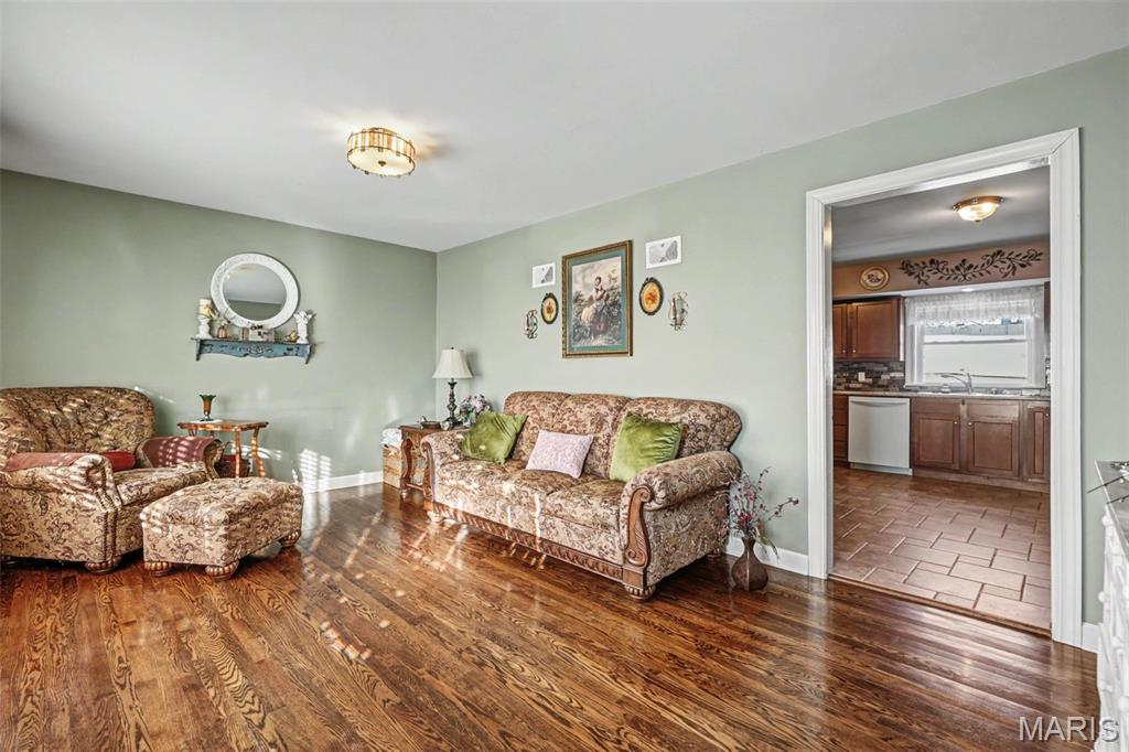 111 Macarthur Street