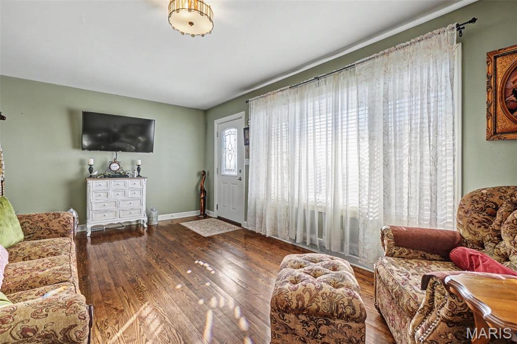 111 Macarthur Street