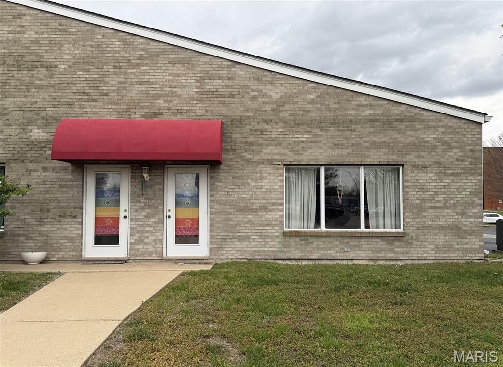 Photo of 950 Corporate Parkway #116, Wentzville, MO 63385 (MLS # 26023969)