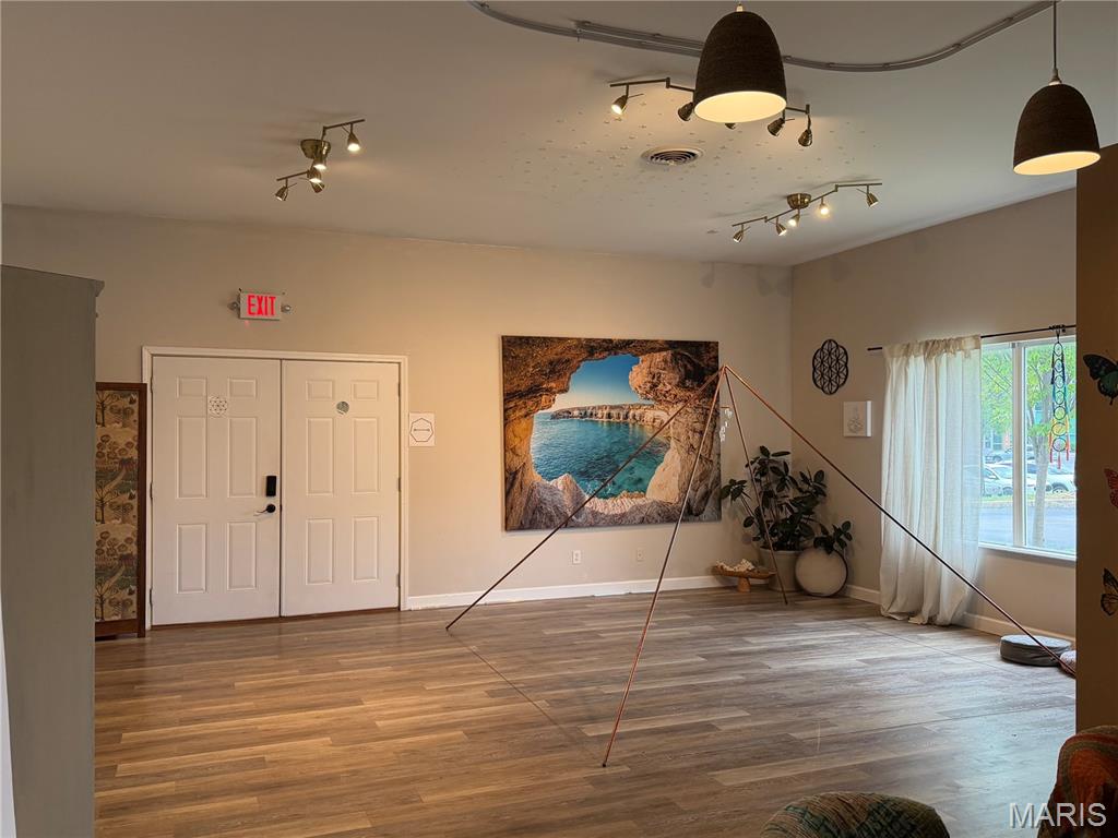 Tanglewood 01 - Commercial Lease