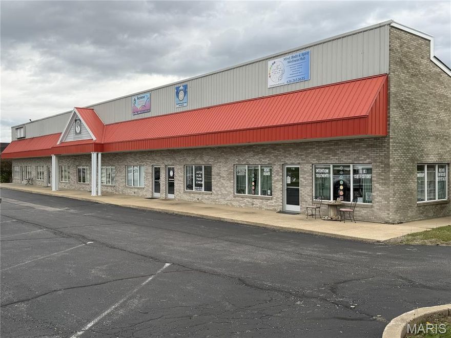 This 8,500 sf building has flexible use space available in Suite 116! Unit 116 is an end unit with 1,500 sf available for office or retail with windows on the front and the South side of the building. Suite 116 is currently Leased until a new Tenant occupies the space. ONLY $14.00/sf modified gross! This property has quick and easy access to I-70 or I-64 and is located in a desirable growth area! The Lease Payment is only $1,750/month for your new office! Landlord pays Real Estate Taxes, Property Insurance, CAM, water and sewer and more. Tenant pays monthly Lease Payment and Tenant's own renter's insurance, telephone, internet, natural gas, and electric. Some Accessible Features. Corner Location of Corporate Parkway and Crosswinds within the City of Wentzville and ideal for office or some retail uses with mostly open space within Suite 116.