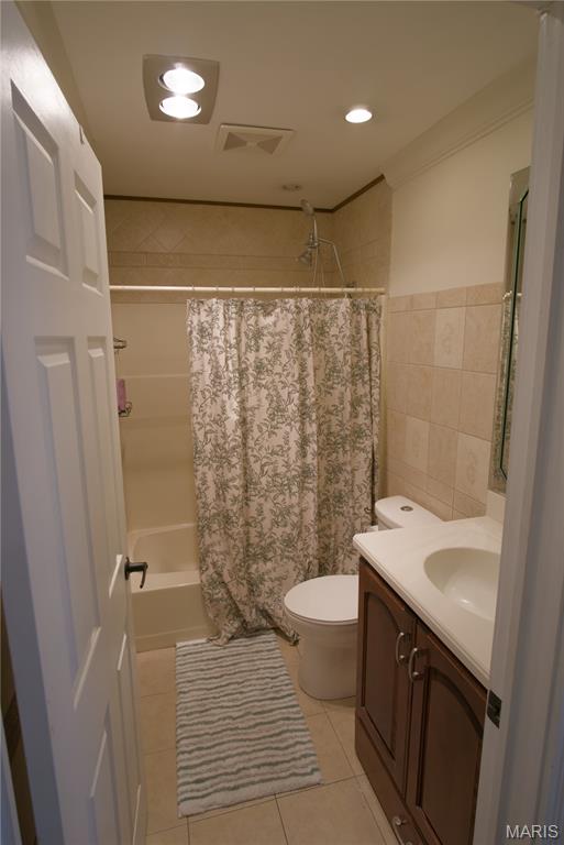 Country Club Place - Residential