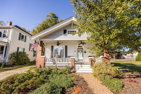 Photo of 215 S Benton Street, Edwardsville, IL 62025 (MLS # 25082259)
