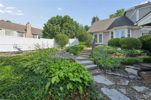 Tiny photo for 15826 Harris Ridge Court #15826, Chesterfield, MO 63017 (MLS # 26065545)