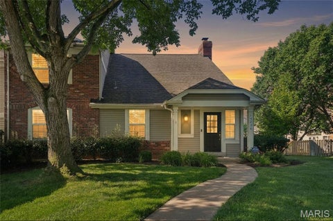 Tiny photo for 15826 Harris Ridge Court #15826, Chesterfield, MO 63017 (MLS # 26065545)