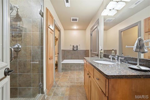 Tiny photo for 10600 Country View Drive, Creve Coeur, MO 63141 (MLS # 26059021)