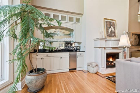 Tiny photo for 10600 Country View Drive, Creve Coeur, MO 63141 (MLS # 26059021)
