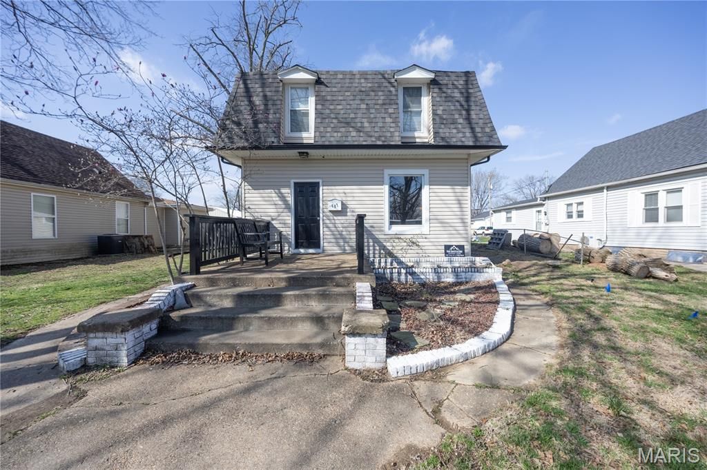 Photo of 407 Jefferson Avenue, Crystal City, MO 63019 (MLS # 26013613)