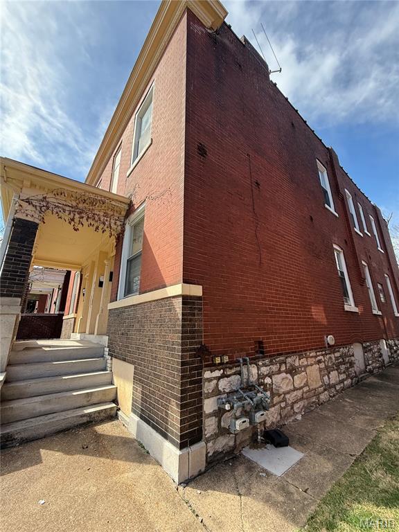 St Louis Add - Residential Income