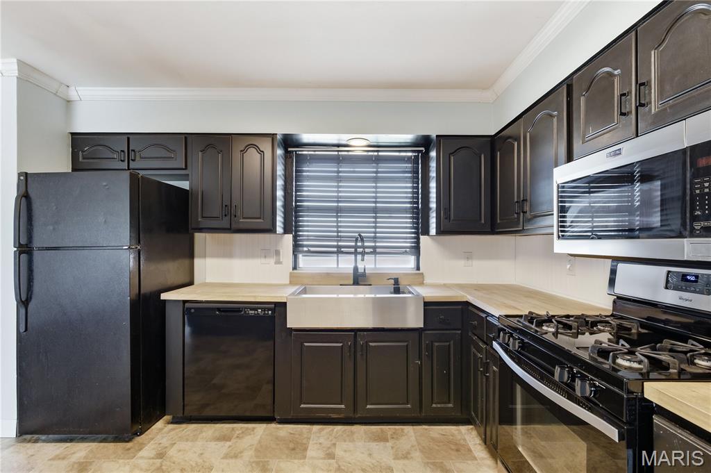 Tropic Aire Meadows #1 - Residential