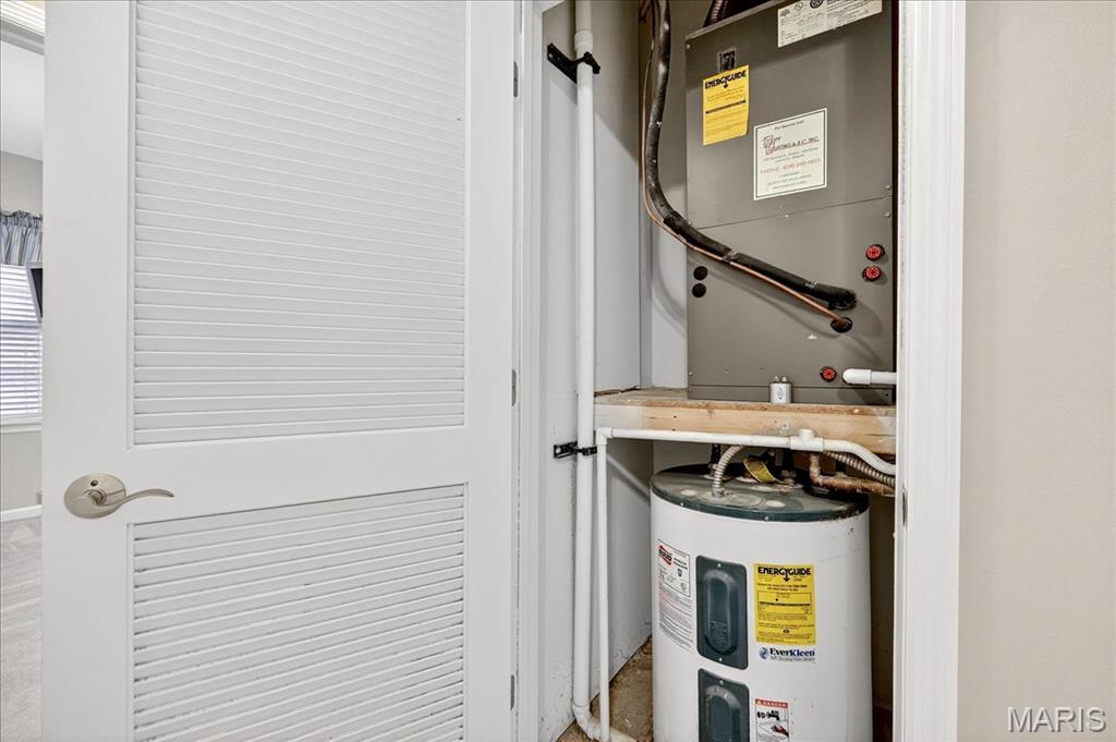 St Charles, Missouri 63303, United States, 2 Bedrooms Bedrooms, ,2 BathroomsBathrooms,Residential,Pending,205900