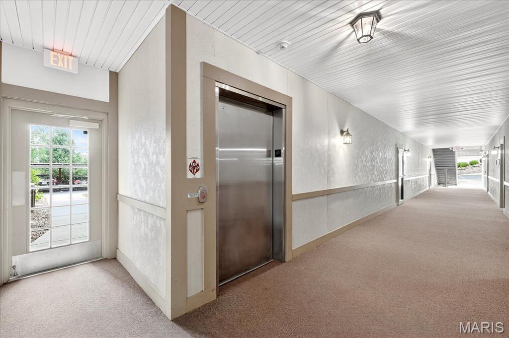 St Charles, Missouri 63303, United States, 2 Bedrooms Bedrooms, ,2 BathroomsBathrooms,Residential,Pending,205900