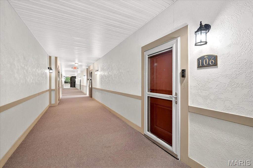 St Charles, Missouri 63303, United States, 2 Bedrooms Bedrooms, ,2 BathroomsBathrooms,Residential,Pending,205900