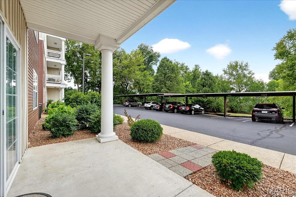 St Charles, Missouri 63303, United States, 2 Bedrooms Bedrooms, ,2 BathroomsBathrooms,Residential,Pending,205900