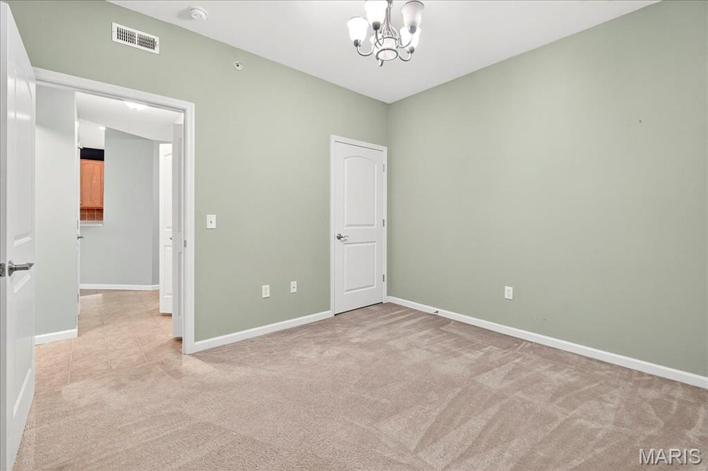 St Charles, Missouri 63303, United States, 2 Bedrooms Bedrooms, ,2 BathroomsBathrooms,Residential,Pending,205900