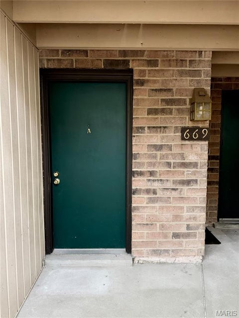 Photo of Creve Coeur, MO 63141 (MLS # 26061897)