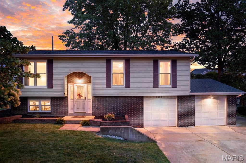 Photo of 1862 Redwood Drive, Arnold, MO 63010 (MLS # 26057409)