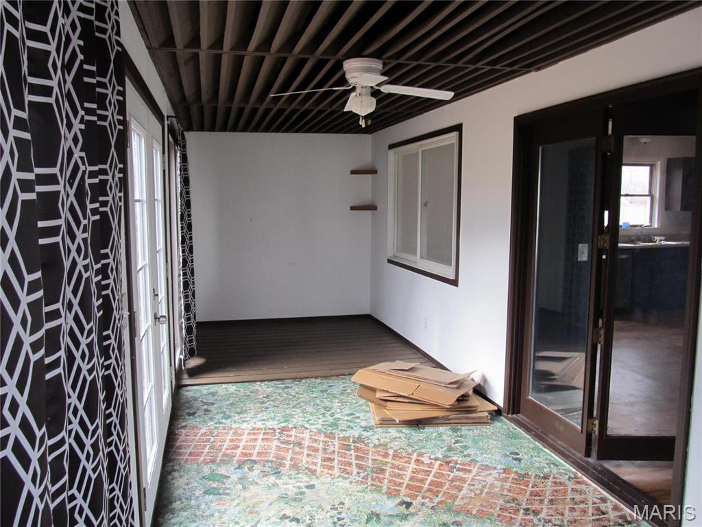 Warrenton, Missouri 63383, United States, 5 Bedrooms Bedrooms, ,3 BathroomsBathrooms,Residential,Pending,7130