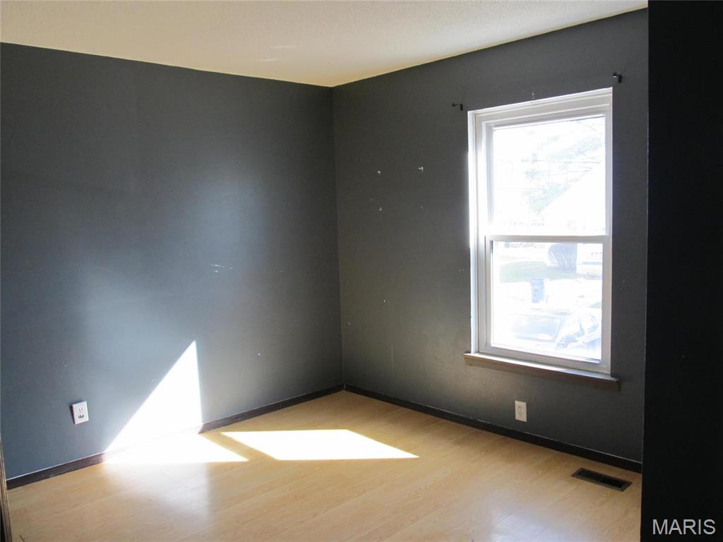 Warrenton, Missouri 63383, United States, 5 Bedrooms Bedrooms, ,3 BathroomsBathrooms,Residential,Pending,7130