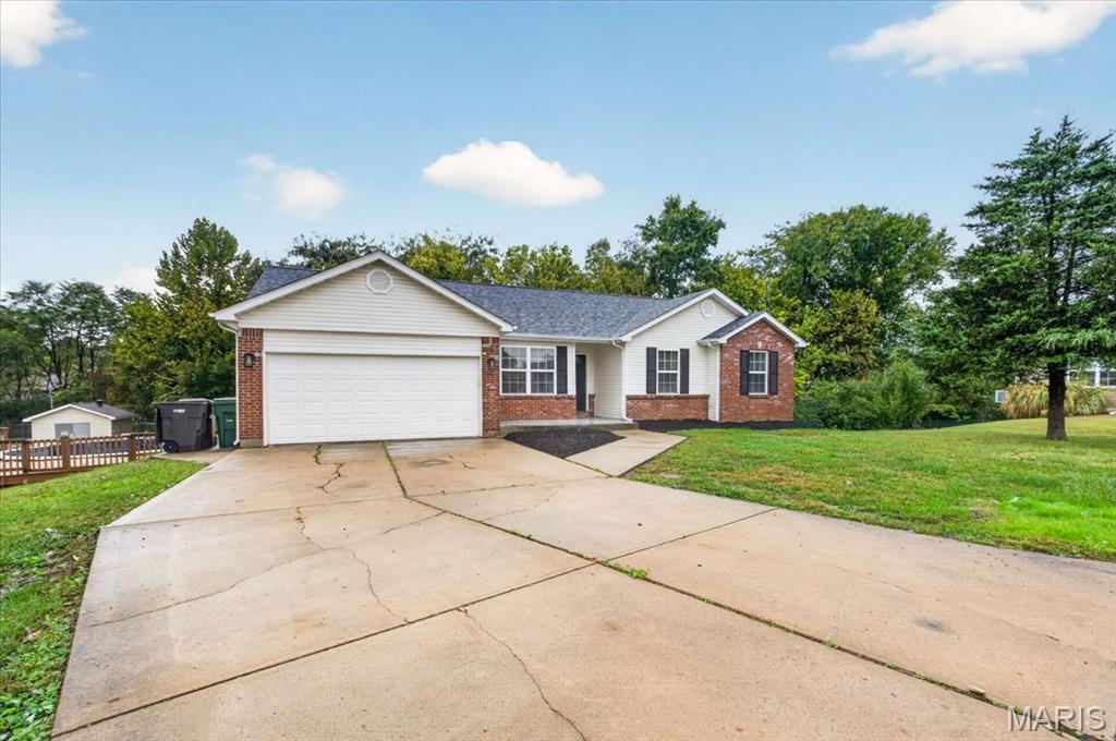 Photo of 123 Glen Meadows Drive, Troy, MO 63379 (MLS # 26066942)
