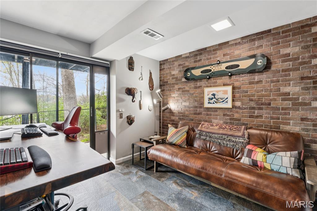 Lsl Woods #121 - Residential