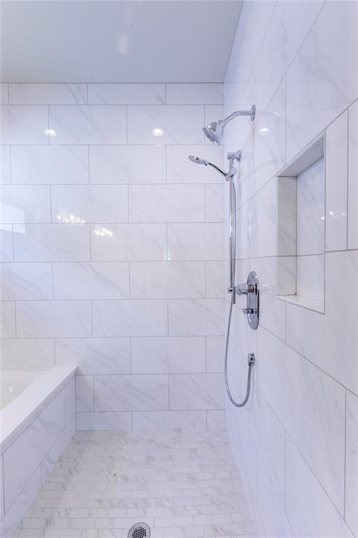 Manhattan Heights - Residential