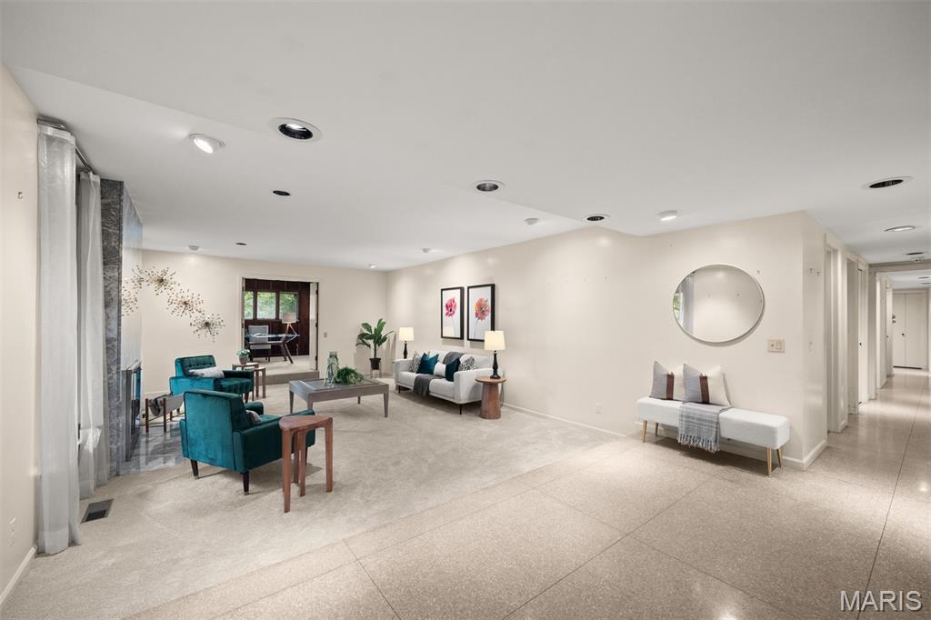 18 Spoede Lane