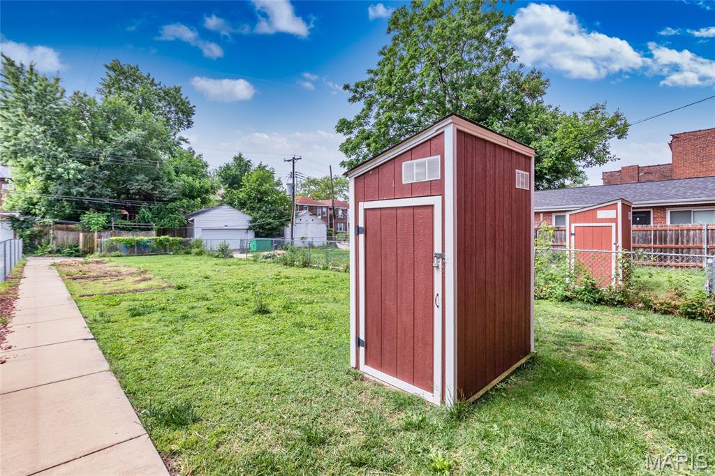 Shaws Lafayette Ave - Residential