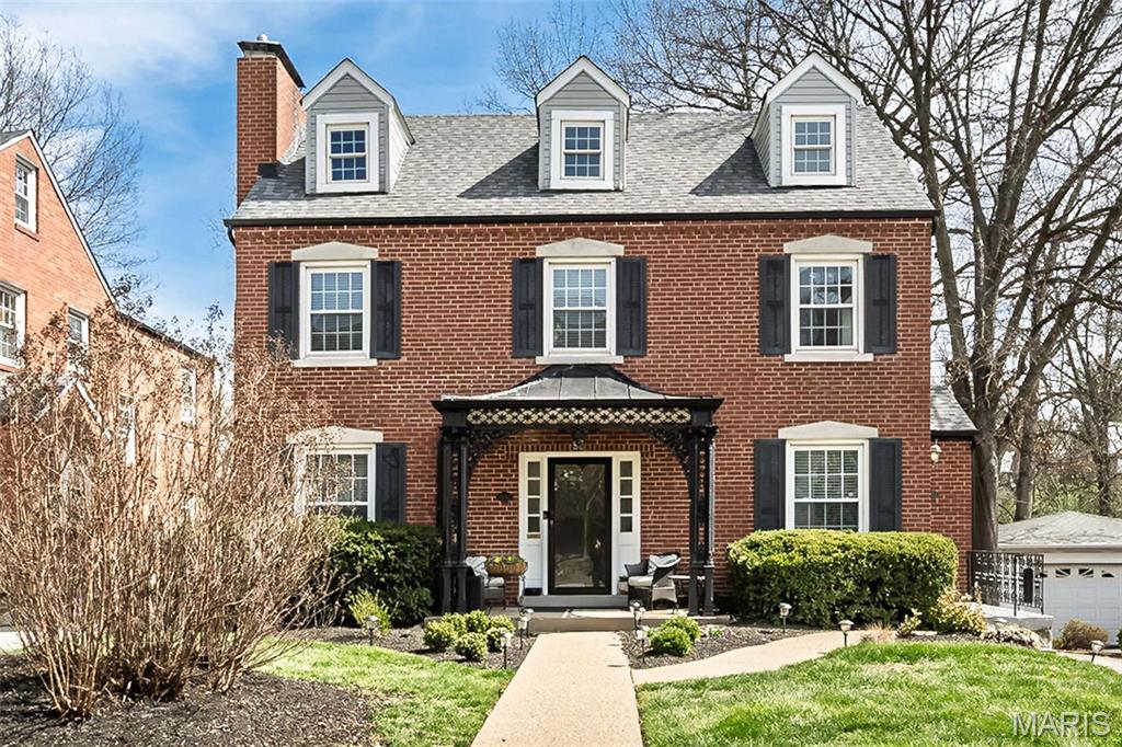 East Linden Condo Ph I - Residential