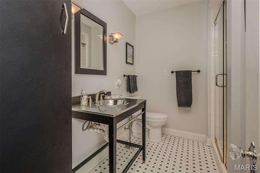 East Linden Condo Ph I - Residential