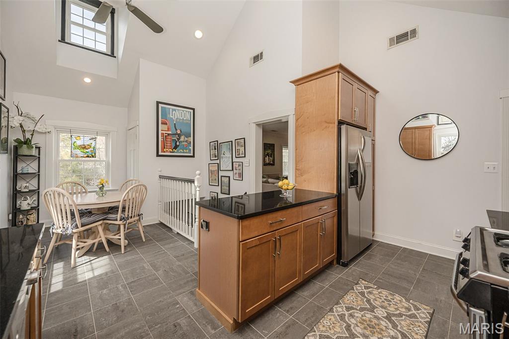 East Linden Condo Ph I - Residential