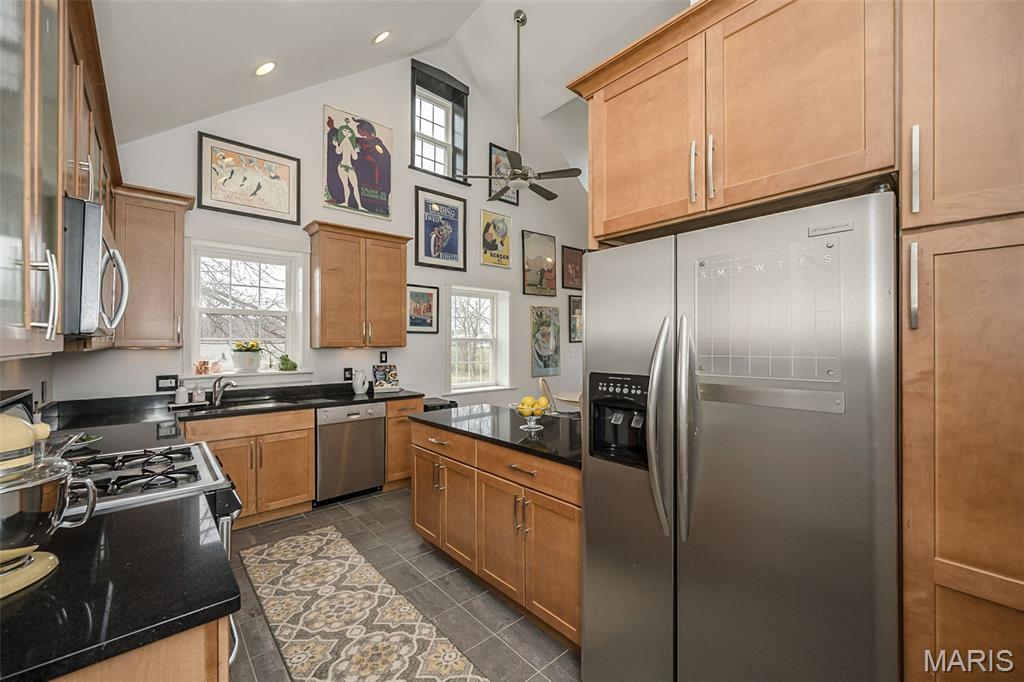 East Linden Condo Ph I - Residential