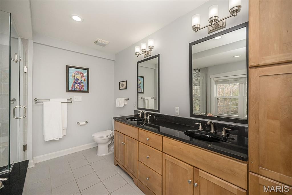 East Linden Condo Ph I - Residential