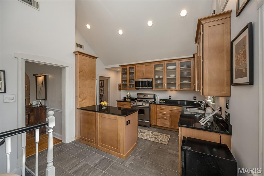 East Linden Condo Ph I - Residential