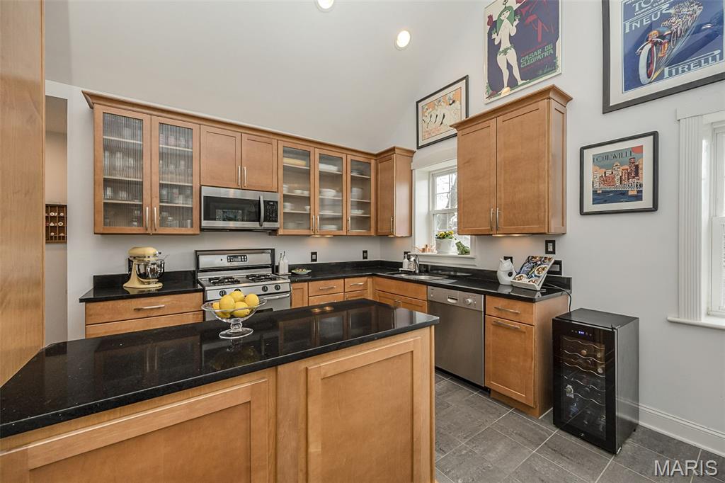 East Linden Condo Ph I - Residential