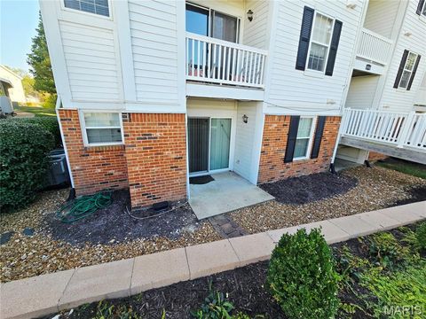 Tiny photo for 16566 Victoria Crossing Drive #C, Wildwood, MO 63040 (MLS # 25070001)