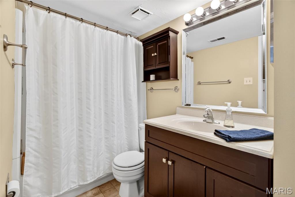 Brentwood Forest Condo Ph Eight - Residential