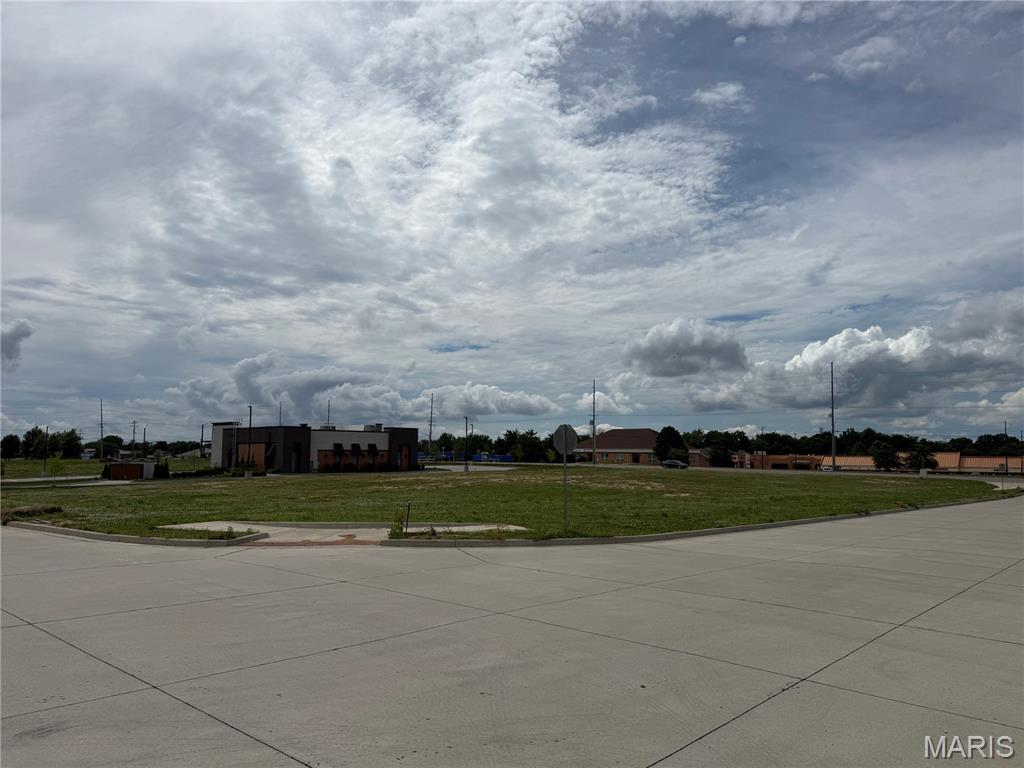 Photo 1 of 14 — 83 Magnolia Drive, Glen Carbon, IL 62034