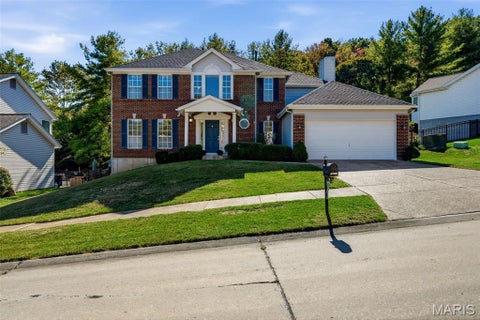 Photo of 16014 Acorn Valley Court, Ballwin, MO 63021 (MLS # 26067549)