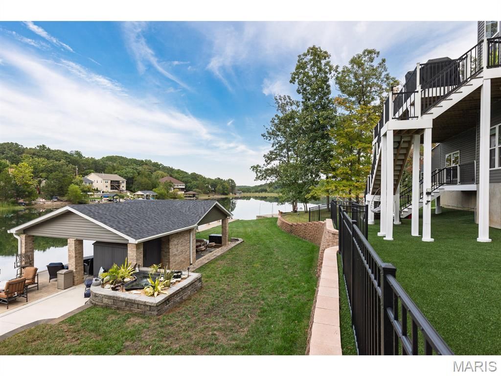 Photo of 10104 Lake Ridge Court, Hillsboro, MO 63050 (MLS # 25070847)