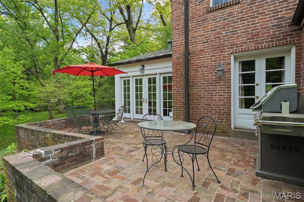 1 Oakleigh Lane
