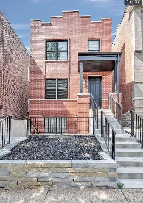 1045 S Taylor Avenue St Louis MO 63110