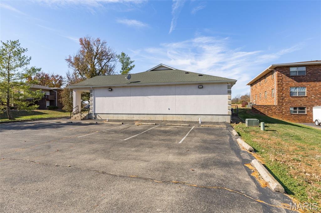 Grishams Sub - Commercial Sale