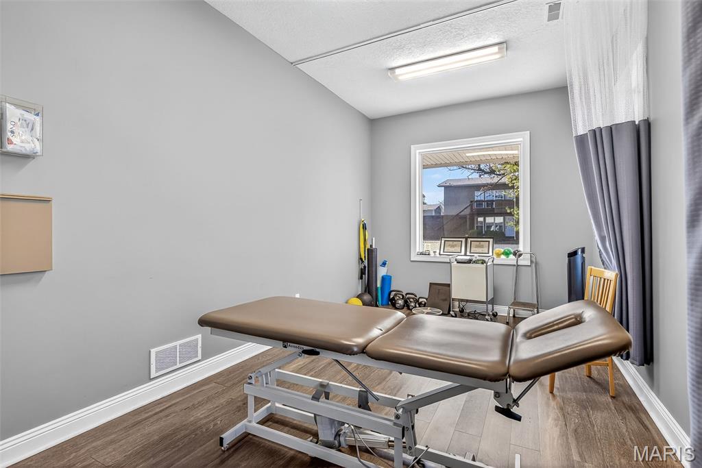 Grishams Sub - Commercial Sale