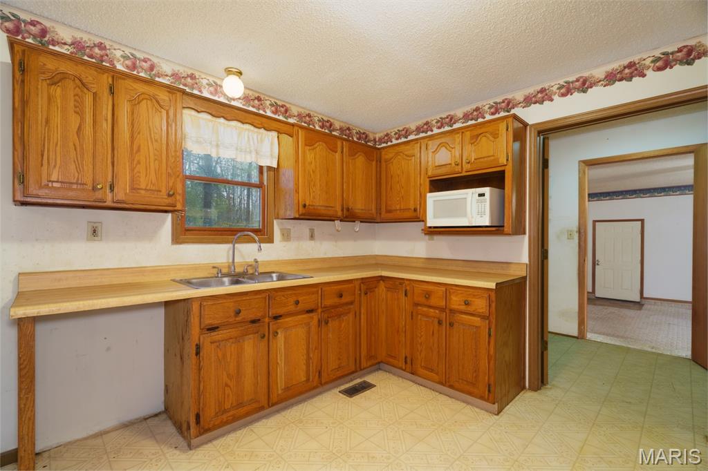 Ray Oak Estates - Residential