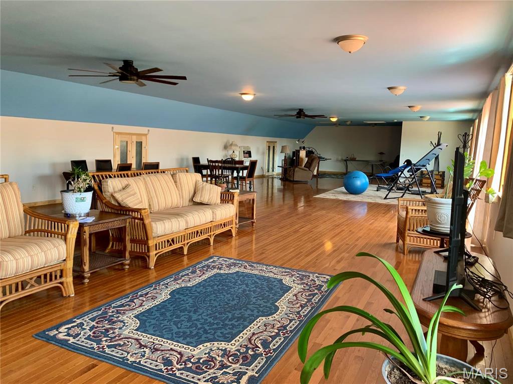 Shady Oaks - Residential