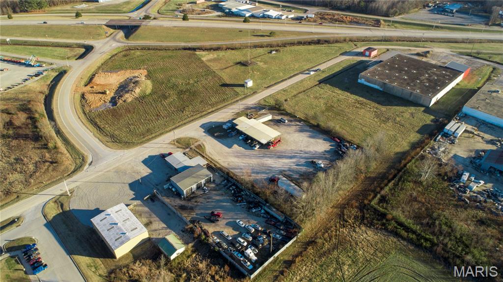 Photo of 1401 Black River Industrial Park Road, Poplar Bluff, MO 63901 (MLS # 26052080)