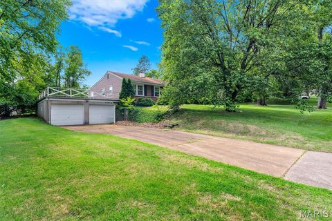 Tiny photo for 425 Bush Drive, Ballwin, MO 63021 (MLS # 26026864)